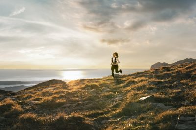 Pourquoi la Garmin Fenix 8 est une excellente montre pour les passionnés de trail ?